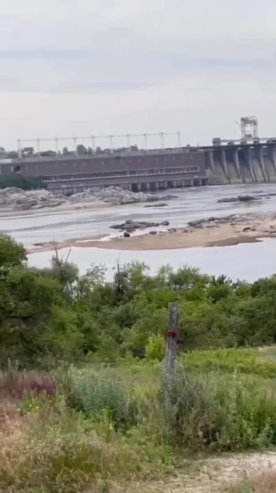 Так сейчас выглядит Запорожская ДнепроГЭС. Сброс воды прекращен (12.06.23)