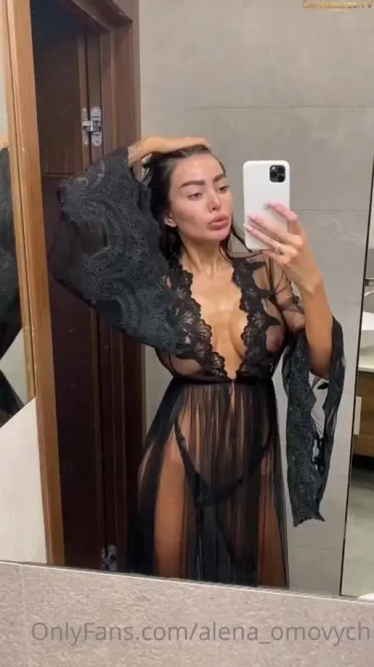 Алёна Омович _ Alena Omovych onlyfans (1)