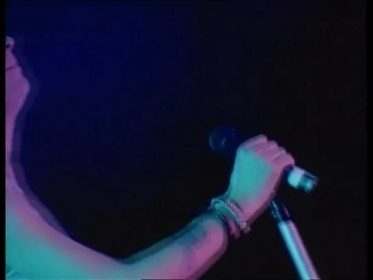 Depeche Mode - Everything Counts (live) 1983