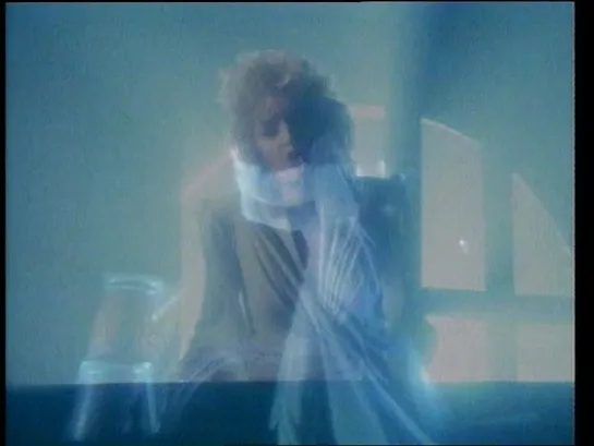 Bonnie Tyler - Total Eclipse Of The Heart 1983