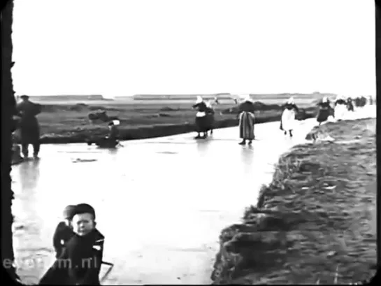 Holland in the winter of 1917. Video restored at the Netherlands film Institute EYE