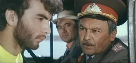 Берегись! Змеи! (1979)