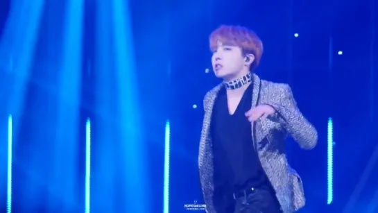 [FANCAM] 161116 BTS - Blood Sweat  Tears (J-Hope Focus) @ Asian Artist Awards 2016