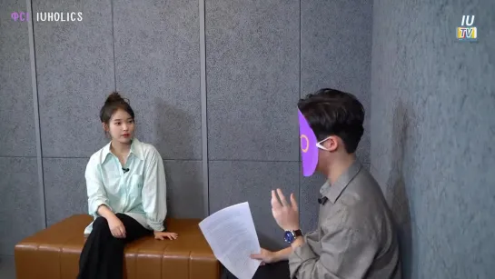 [рус.суб.] IU TV - A real bro and sis interview part.1