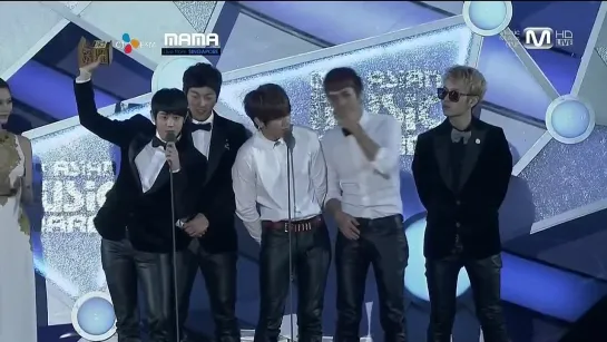 [CUT] 29.11.2011 BEAST - Best Dance Performance (Male Group) Award @ 2011 Mnet Asian Music Awards