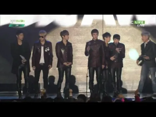 [CUT] 24.11.2011 BEAST - Artist Of The Year Award @ 2011 MelOn Music Awards