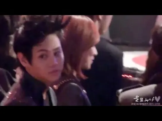 [FANCAM] 20.01.2011 YoSeob's prank @ 20th Seoul Music Awards