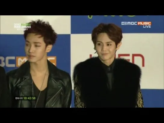 [CUT] 14.11.2013 BEAST - Red Carpet @ 2013 MelOn Music Awards