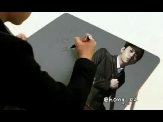 [CF] JunHyung - Skoolooks (Individual Member Autograph Version)