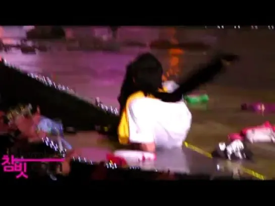 [FANCAM] 18/19.02.2011 YoSeob fell? @ Welcome Back to BEAST Airline