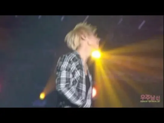 [FANCAM] 19.02.2011 DongWoon - When The Door Closes @ Welcome Back to BEAST Airline