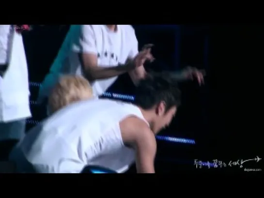 [FANCAM] 12.12.2010 DooJoon - I Like You The Best @ Welcome to B2ST Airline Concert