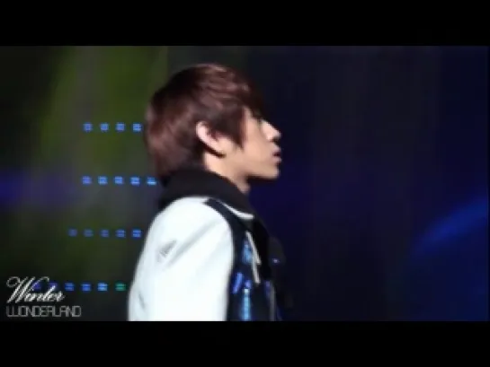 [FANCAM] 12.12.2010 JunHyung - I'm Sorry @ Welcome to B2ST Airline Concert