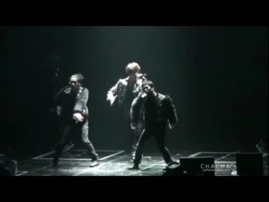 [FANCAM] 12.12.2010 JunHyung - Lightless @ Welcome to B2ST Airline Concert