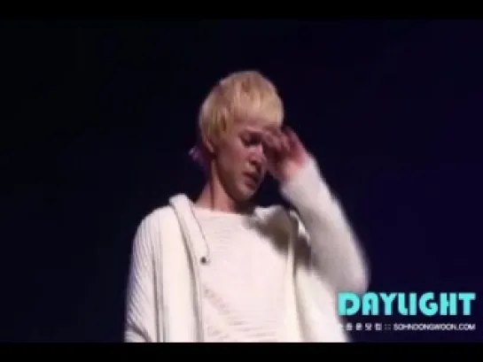 [FANCAM] 12.12.2010 DongWoon - When The Door Is Closed #2 @ Welcome to B2ST Airline Concert