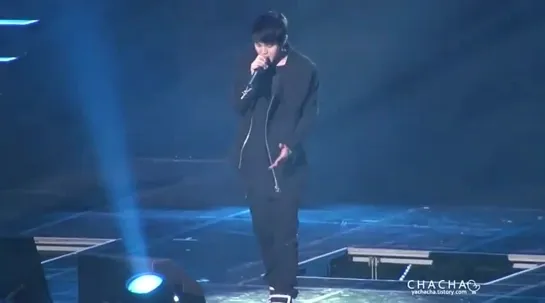 [FANCAM] 12.12.2010 YoSeob - Easy, Part 4 @ Welcome to B2ST Airline Concert