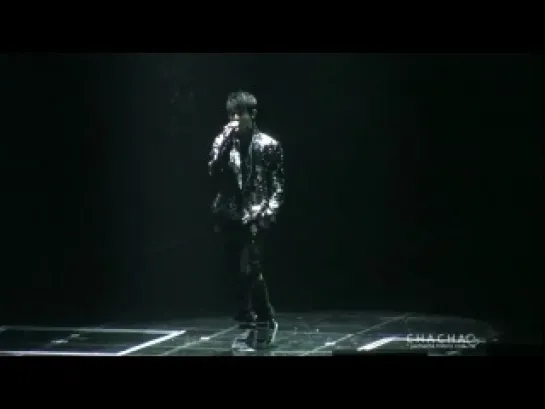 [FANCAM] 12.12.2010 YoSeob - Lightless, Part 2 @ Welcome to B2ST Airline Concert