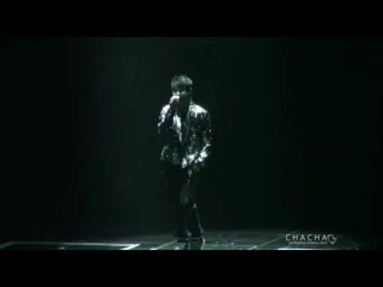 [FANCAM] 12.12.2010 YoSeob - Lightless, Part 1 @ Welcome to B2ST Airline Concert