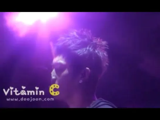 [FANCAM] 12.12.2010 DooJoon - When The Door Is Closed @ Welcome to B2ST Airline Concert