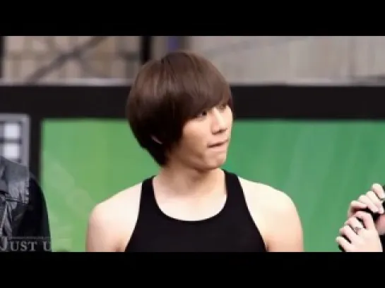 [FANCAM] 31.10.2010 HyunSeung @ Cultwo Show