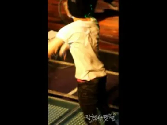 [FANCAM] 27.08.2010 HyunSeung #2 @ Omarion Live Performance, club "Answer", Seoul