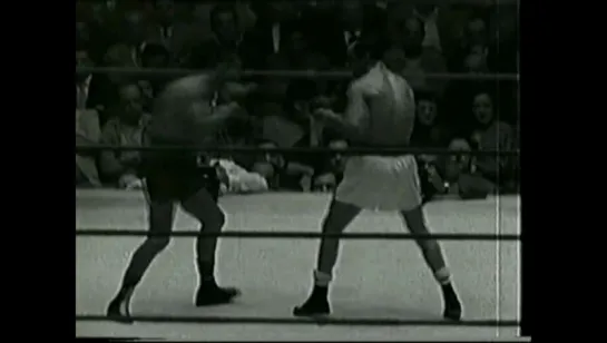 1952-10-01 Boxing ¦ Willie Pep vs Armand Savoie