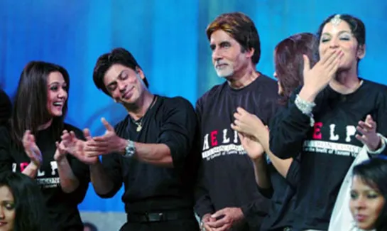 Salman Khan, Amitabh Bachchan, Shah Rukh Khan, Priyanka Chopra, Preity Zinta, Aftab Shivdasani performance Help 2005