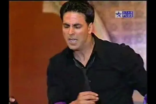 Akshay Kumar - Kiss Me Baby (Remix) Star Screen Awards 2006