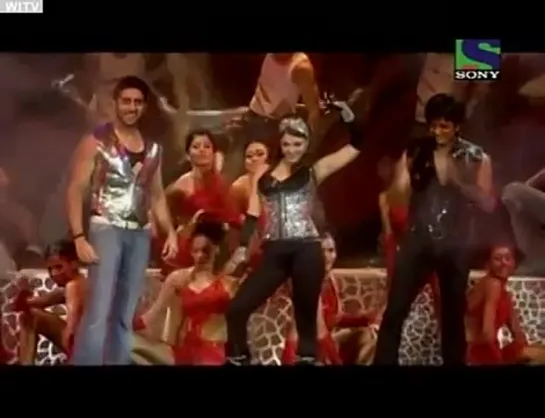 Aishwarya Rai and Abhishek Bachchan, Riteish Deshmukh performance The Unforgettable Tour 2008