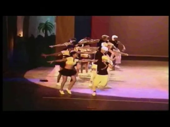 bailando salsa colombiana 12