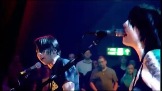 The Distillers - Drain The Blood & 'Die On A Rope [Live Jools Holland, 11-14-03]