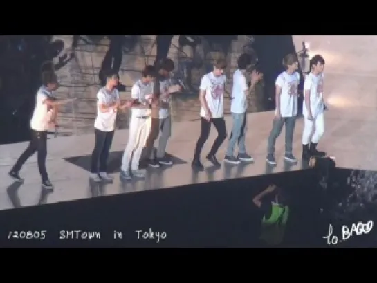 [FANCAM] 120805 EXO - Ending @ SMTOWN in Tokyo