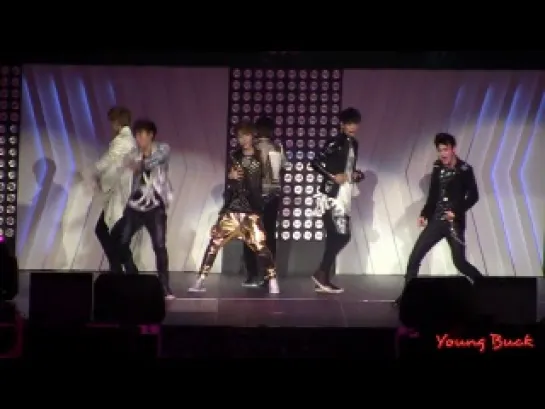 [FANCAM] 120520 EXO - MAMA @ SM Town in Anaheim