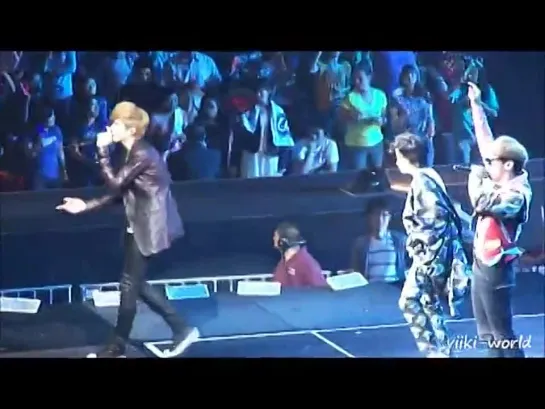 [FANCAM] 120520 Kris, Amber, Key - Like a G6 @ SM Town in Anaheim