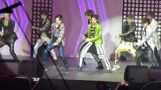 [FANCAM] 120520 EXO - MAMA @ SM Town in Anaheim - Rehearsal