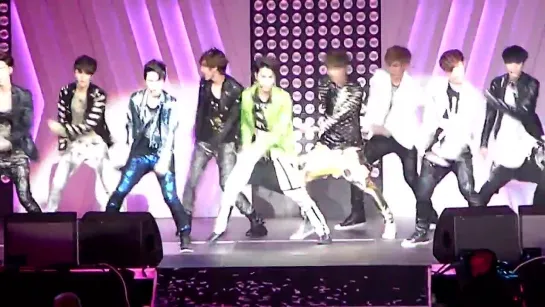 [FANCAM] 120520 EXO - MAMA @ SM Town in Anaheim