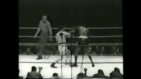 1952-05-28 Boxing ¦ Kid Gavilan vs Fitzie Pruden 2