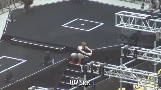 [FANCAM] 140705 Luhan Focus @ EXO FROM. EXOPLANET #1 – THE LOST PLANET – in CHENGDU Rehearsal