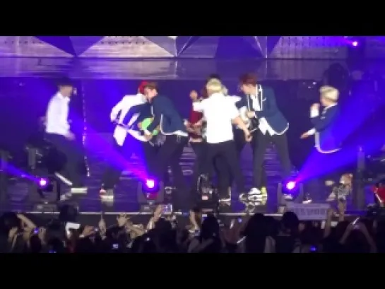 [FANCAM] 140602 EXO - Lucky @ EXO FROM. EXOPLANET #1 – THE LOST PLANET – in HONGKONG DAY 2