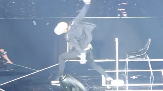 [FANCAM] 140602 Lay Solo @ EXO FROM. EXOPLANET #1 – THE LOST PLANET – in HONGKONG DAY 2