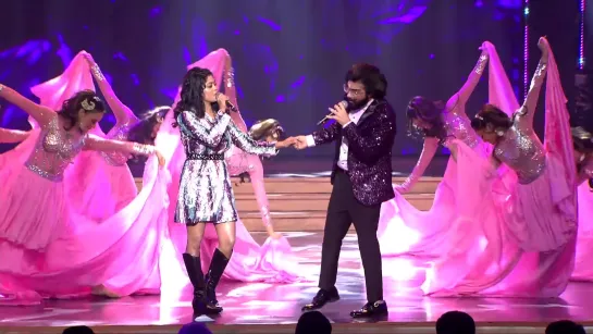 Sachet and Parampara perform the Kabir Singh mash-up I Smule Mirchi Music Awards 2020 I Unseen Clip