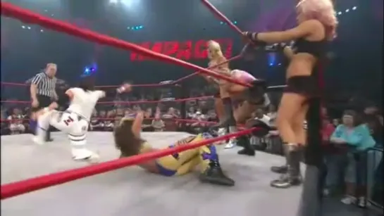 Awesome Kong & Hamada vs The Beautiful People(Madison Rayne & Velvet Sky)(w/Lacey von Erich)vs Sarita & Taylor Wilde