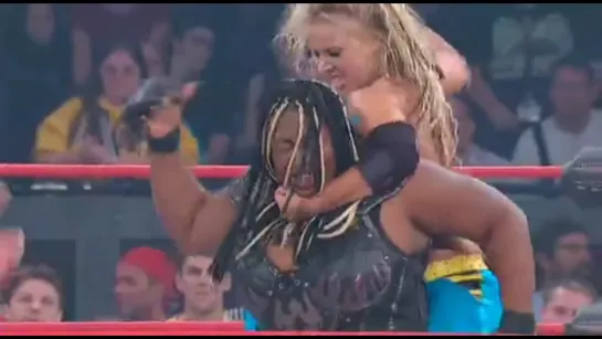 Awesome Kong & Raisha Saeed vs Taylor Wilde & Rhaka Khan