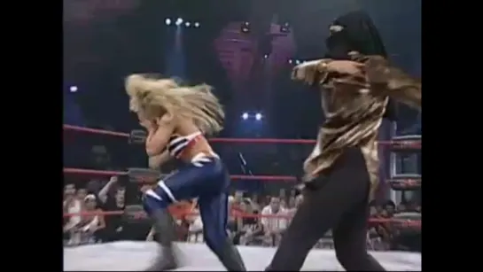 Shantelle Taylor vs Raisha Saeed(w/Awesome Kong)