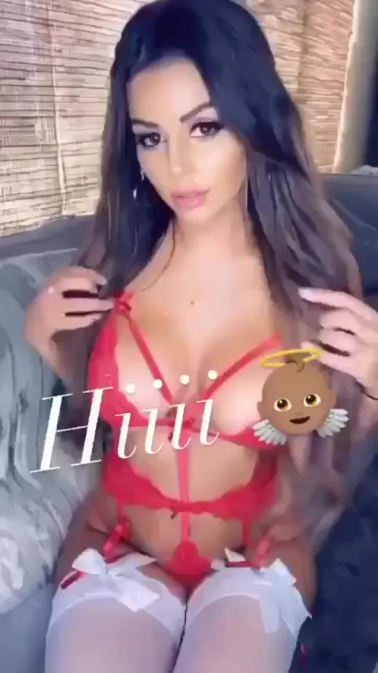 Julianne 112