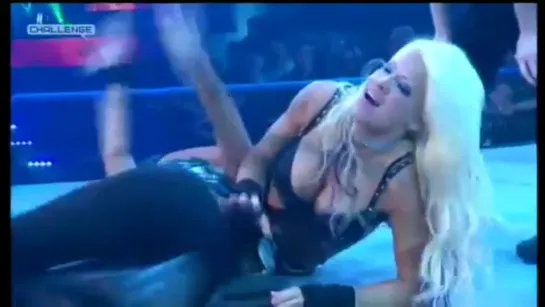 Velvet Sky vs Angelina Love(w/Winter)