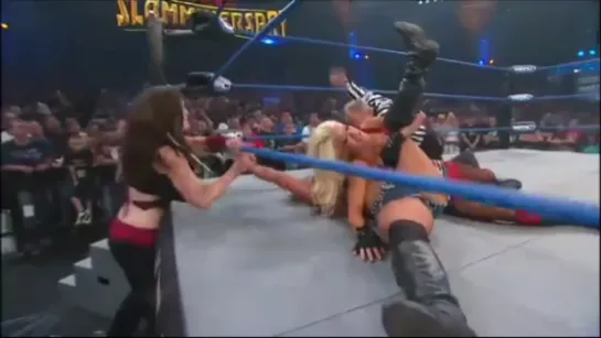 Mickie James vs Angelina Love(w/Winter)(TNA Women's Knockout title)