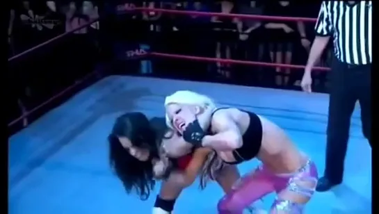 Angelina Love(w/Velvet Sky) vs Rosita(w/Sarita)