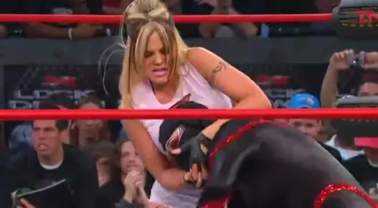 The Beautiful People(Angelina Love & Velvet Sky)(w/Madison Rayne) vs Raisha Saeed & Awesome Kong