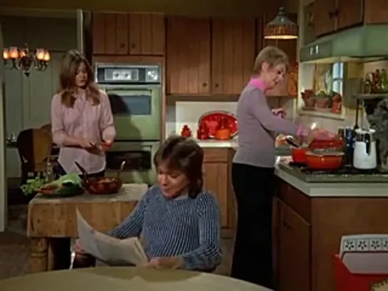 Семья Партридж / The Partridge Family (1970-1974) сезон 3 серия 22  /-3x22-the-partridge-connection-suzanne-crough